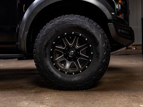 Used 2019 Ford F150 Raptor image 11