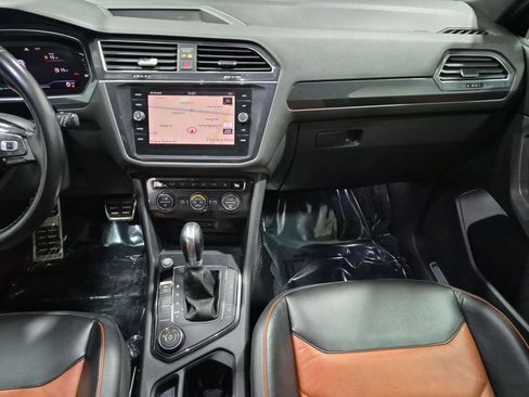 Used 2019 Volkswagen Tiguan SEL Premium AWD/4WD image 14