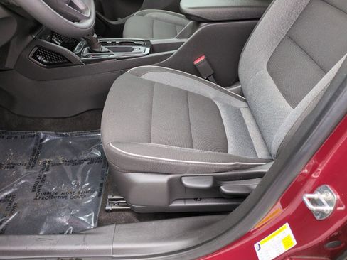 Used 2024 Chevrolet TrailBlazer LS w/ LS Convenience Package FWD image 17