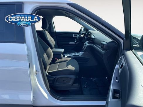 Used 2023 Ford Explorer XLT AWD/4WD image 19