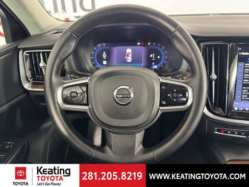 Used 2024 Volvo S60 B5 Plus image 28