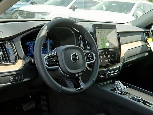 New 2026 Volvo XC60 T8 Ultra w/ Climate Package AWD/4WD image 10