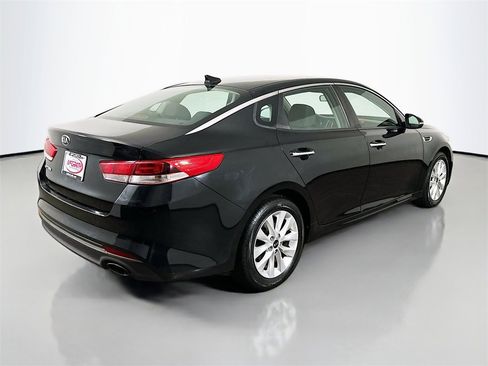 Used 2016 Kia Optima LX image 15