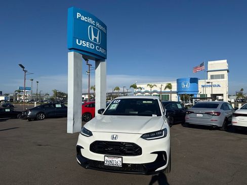 Used 2024 Honda HR-V Sport image 2