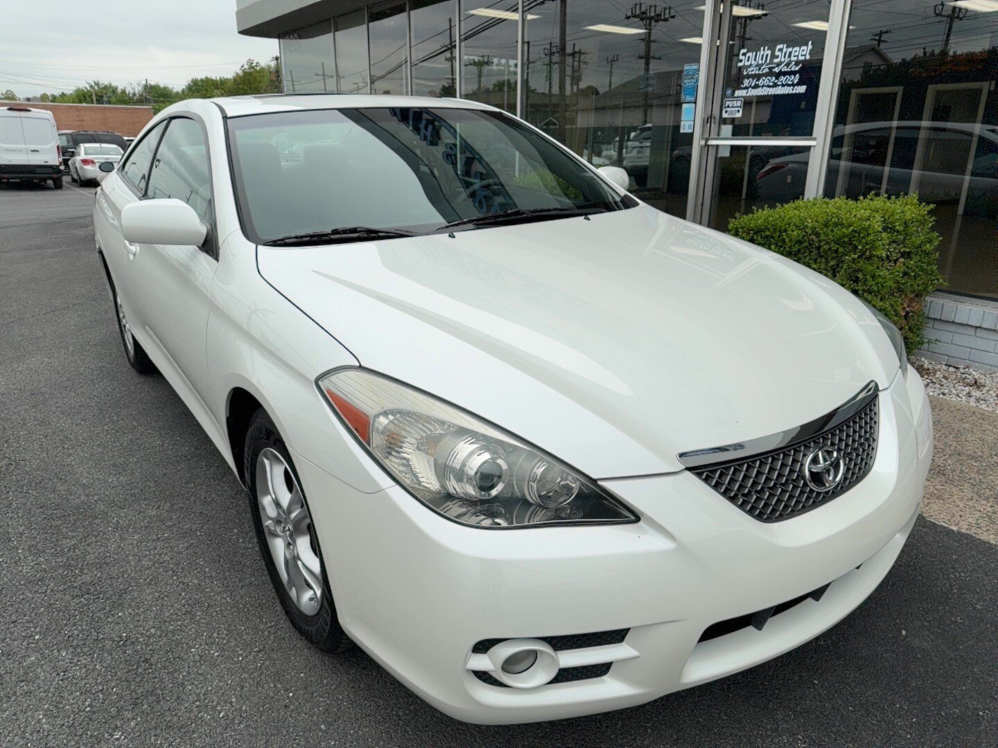 Used 2007 Toyota Solara SE FWD image 2