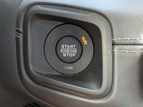 Certified 2025 Jeep Wrangler Unlimited Sahara AWD/4WD image 30