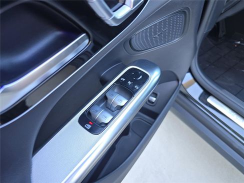 Used 2026 Mercedes-Benz GLC 300 4MATIC image 22