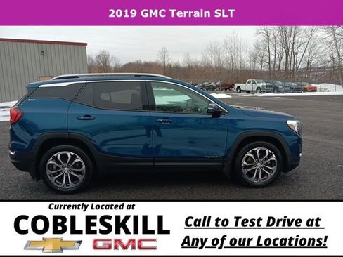 Used 2019 GMC Terrain SLT w/ Preferred Package image 2