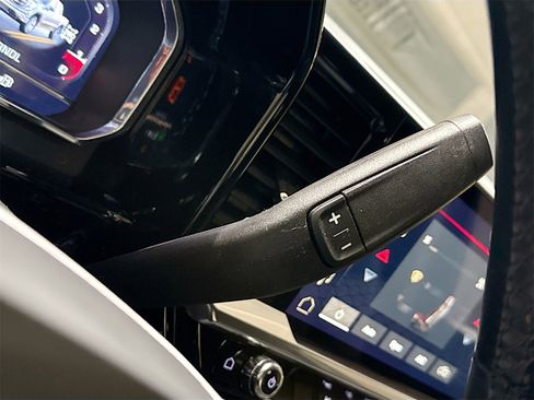 Used 2024 GMC Sierra 1500 SLT image 17