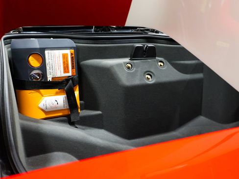 Used 2006 Ford GT RWD image 62