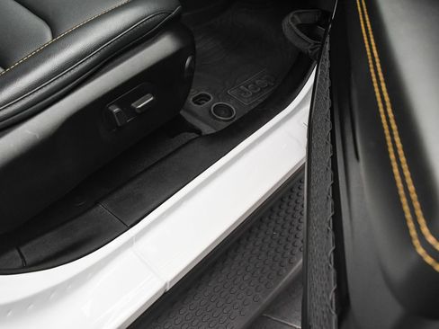 Used 2024 Jeep Wrangler Sahara image 42