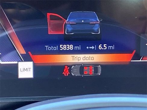 Certified 2025 BMW 530i image 27