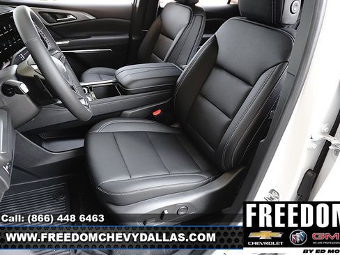 New 2026 Chevrolet Traverse LT w/ Driver Confidence Package FWD image 13