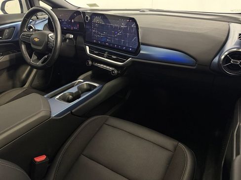 Used 2024 Chevrolet Equinox EV LT FWD image 15