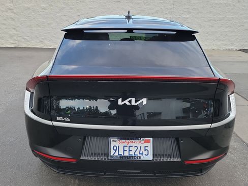Used 2024 Kia EV6 Light image 19