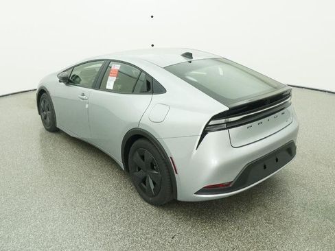 New 2026 Toyota Prius Plug-In Hybrid FWD image 38