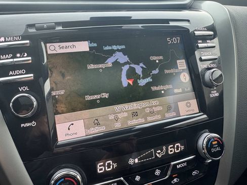 Used 2023 Nissan Murano SL AWD/4WD image 13