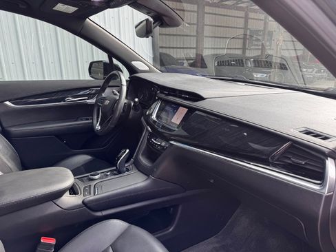 Used 2020 Cadillac XT6 Premium Luxury image 31