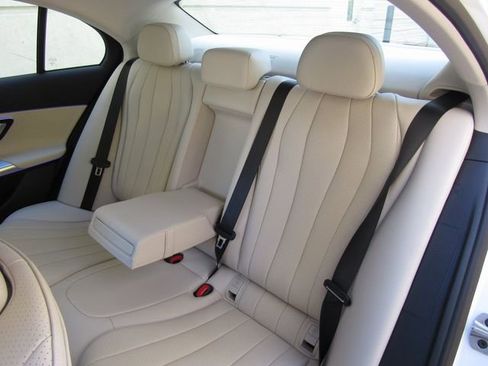 New 2026 Mercedes-Benz E 350 4MATIC Sedan image 16