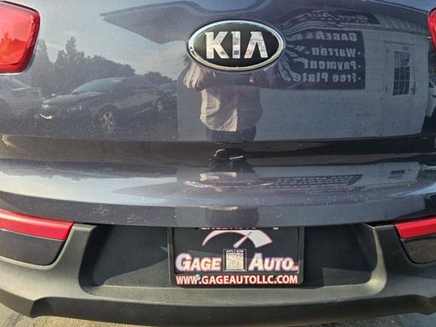 Used 2016 Kia Sportage LX AWD/4WD image 16