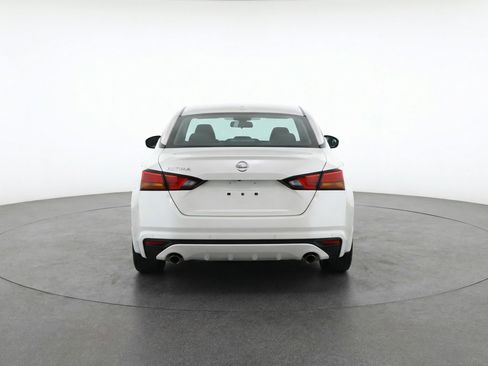 Used 2025 Nissan Altima 2.5 SV image 7