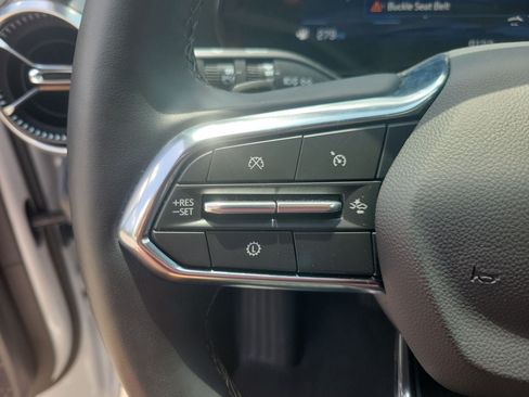 Used 2026 Chevrolet Equinox LT FWD image 18