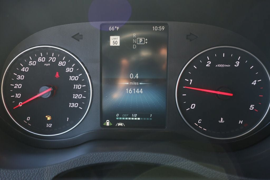 Used 2024 Mercedes-Benz Sprinter 2500 image 13