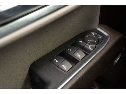 Used 2023 GMC Sierra 1500 SLT image 26