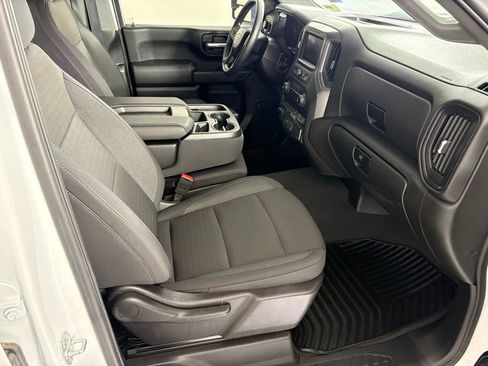 Used 2025 Chevrolet Silverado 2500 Custom w/ Custom Value Package image 46