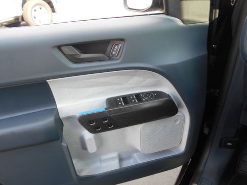 New 2025 Ford Maverick XLT image 13