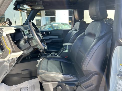 Certified 2022 Ford Bronco Badlands image 2