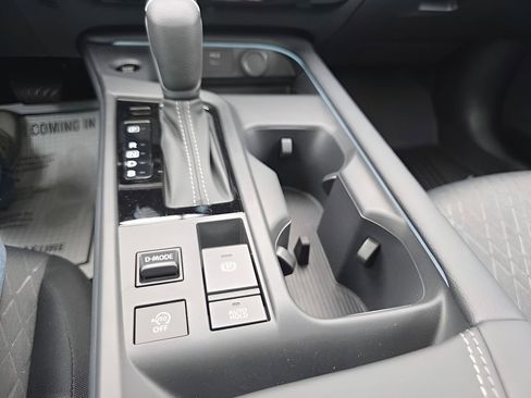 New 2026 Nissan Sentra SV image 23