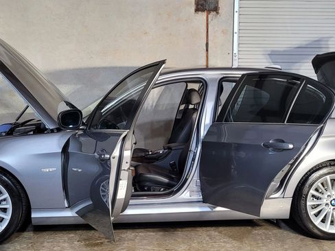 Used 2011 BMW 335i xDrive Sedan image 13