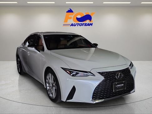 Used 2024 Lexus IS 300 w/ Comfort Package RWD image 5