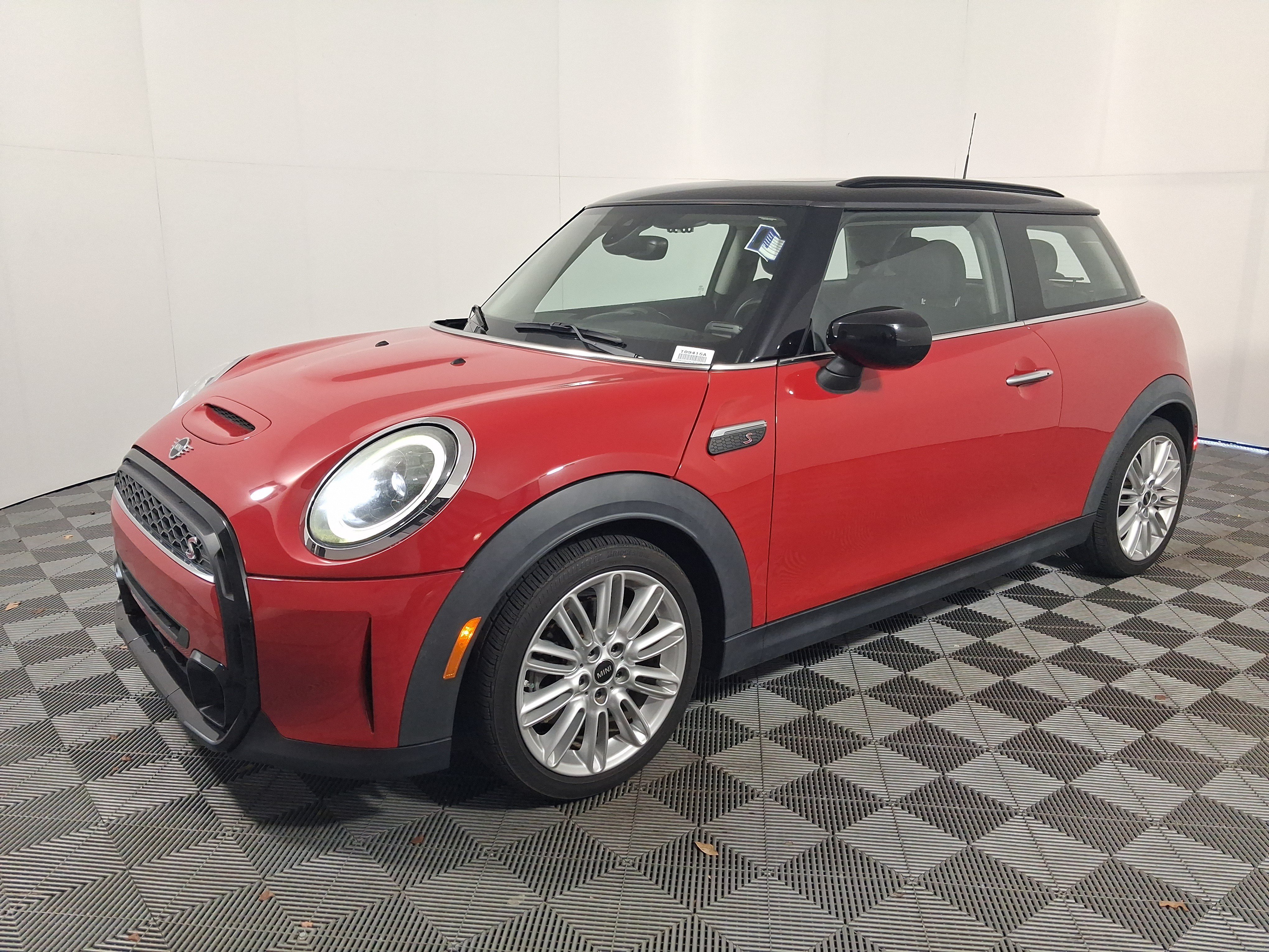 Used 2022 MINI Cooper S w/ Premium Package FWD image 5