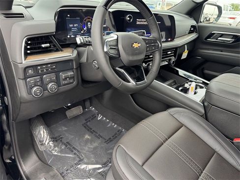 Used 2025 Chevrolet Tahoe High Country image 14