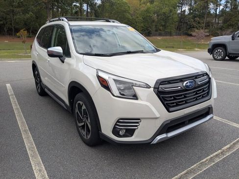 Used 2023 Subaru Forester Touring image 1