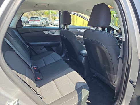 Used 2024 Kia Forte LXS FWD image 14