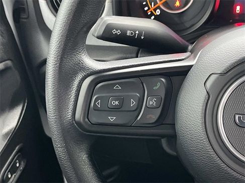 Used 2025 Jeep Gladiator Sport image 19