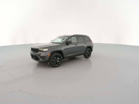 New 2025 Jeep Grand Cherokee Limited image 4