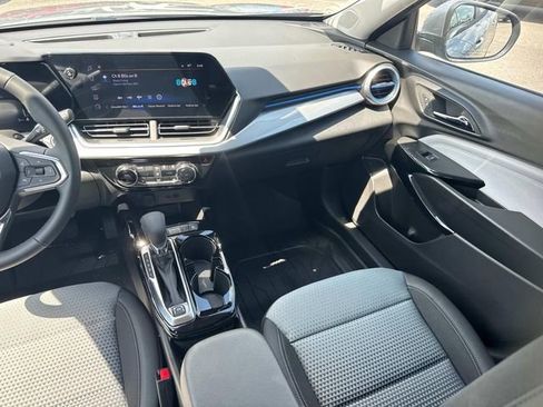 New 2025 Chevrolet Trax LT w/ Driver Confidence Package image 16