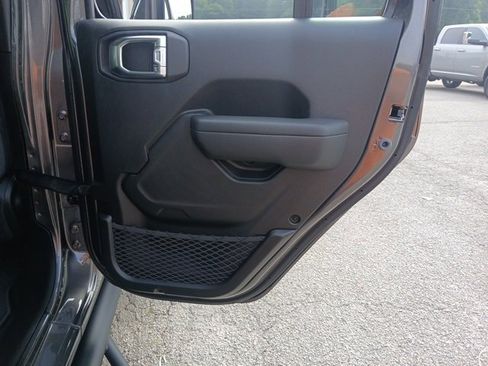 New 2025 Jeep Gladiator Sport image 30