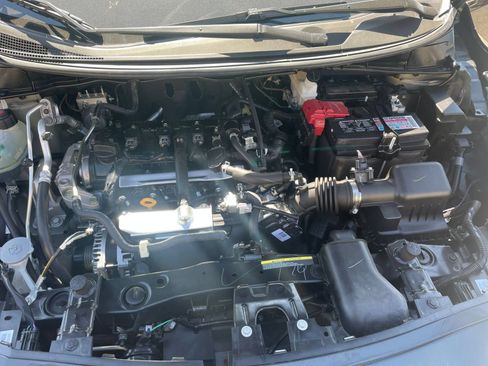 Used 2025 Nissan Versa SV FWD image 30