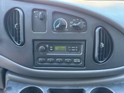 Used 2008 Ford E-150 and Econoline 150 RWD image 23