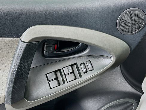 Used 2011 Toyota RAV4 Limited image 15