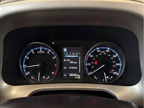 Used 2018 Toyota RAV4 XLE w/ Plus Extra Value Package AWD/4WD image 16