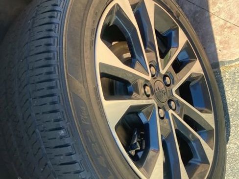 Used 2022 Jeep Grand Cherokee L Overland w/ Luxury Tech Group IV image 25