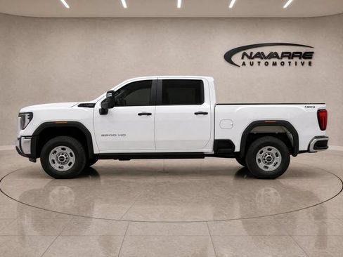 Used 2024 GMC Sierra 2500 Pro AWD/4WD image 4
