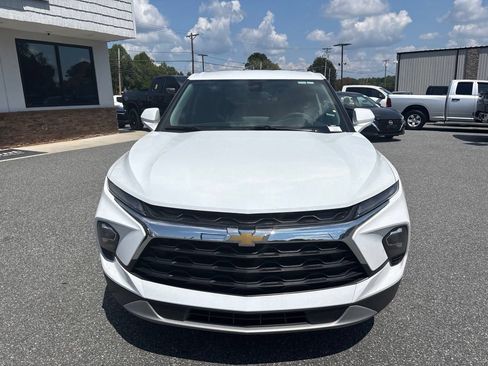 Used 2025 Chevrolet Blazer LT FWD image 12
