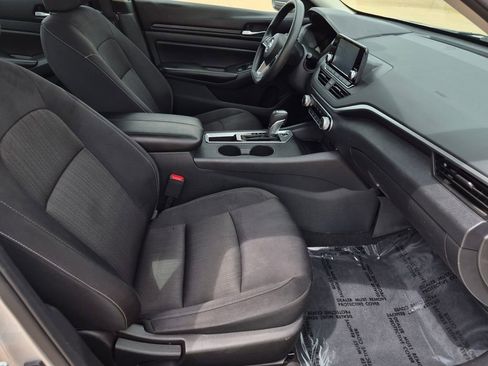 Used 2022 Nissan Altima 2.5 S FWD image 28